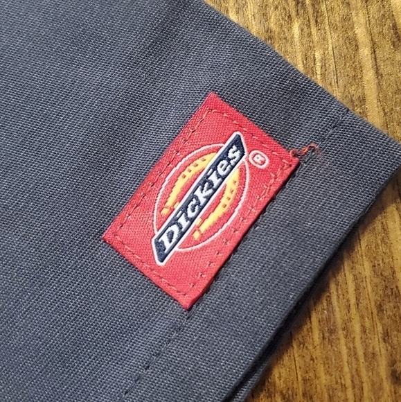 NWT DICKIES - gark grey charcoal Scrub top XS NEW - Picture 3 of 11